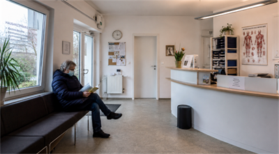 a small local clinic in Europe Маленька клініка в Європі